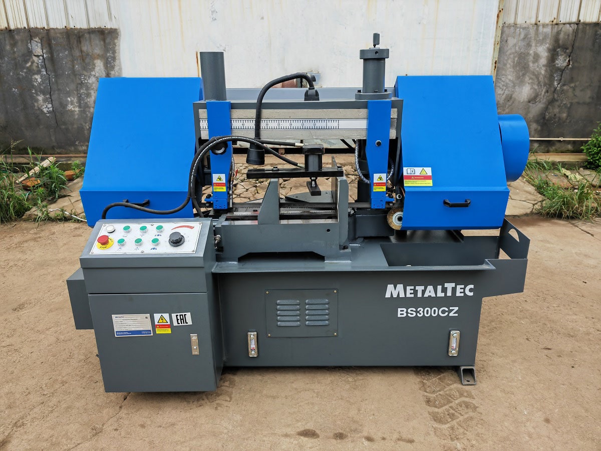 MetalTec BS 300 CZ ленточнопильный станок c поворотом  до 60°
