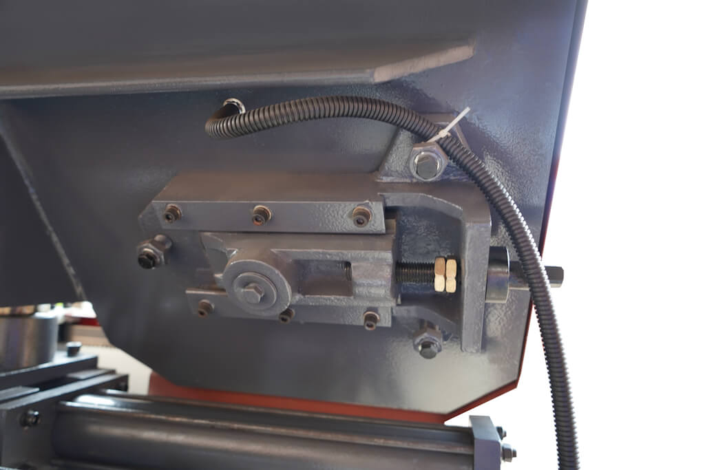 Автоматический ленточнопильный двухколонный станок METAL MASTER MSK-350E