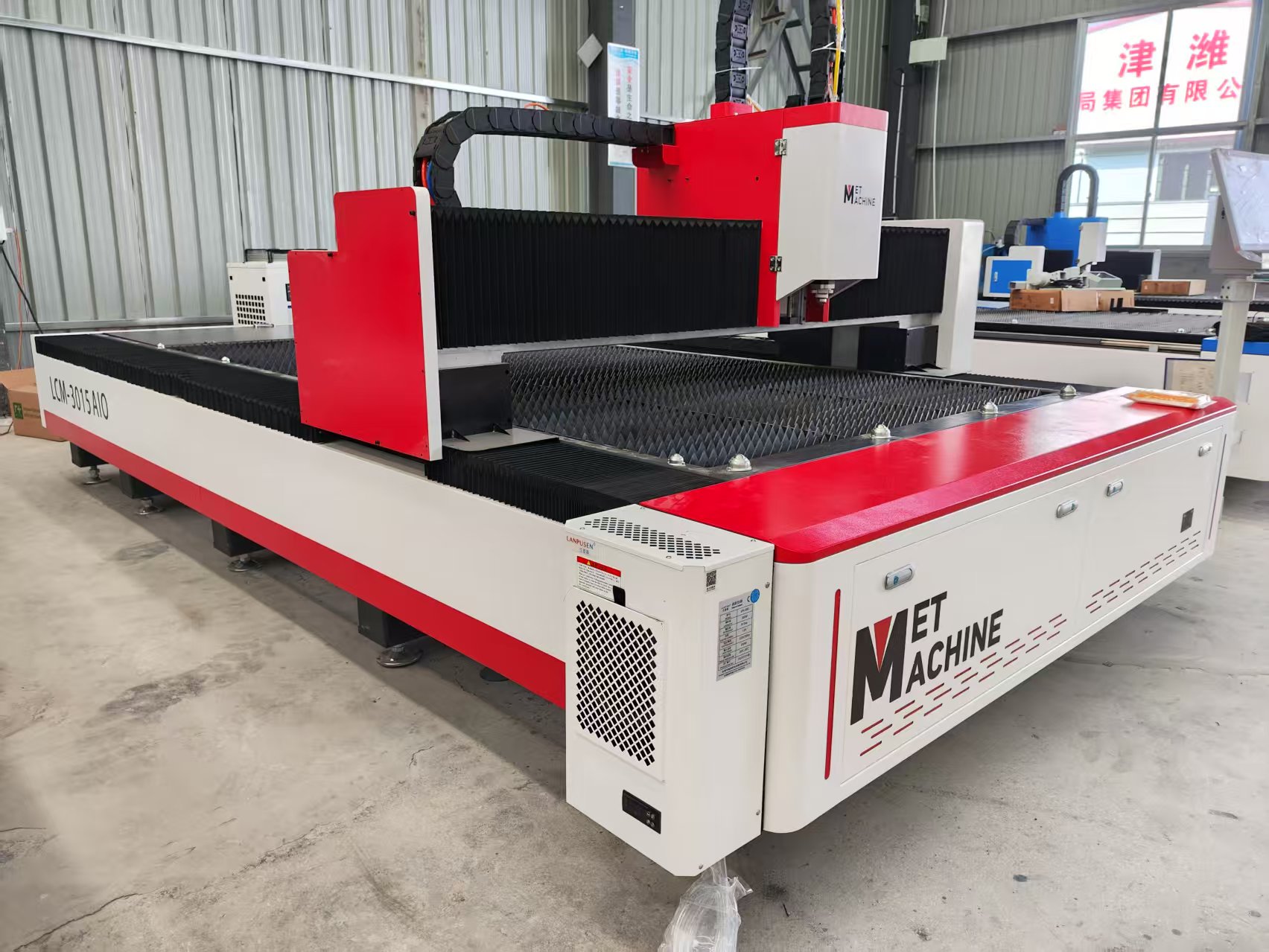 Оптоволоконный лазер MetMachine LCM-3015N AIO 1500W