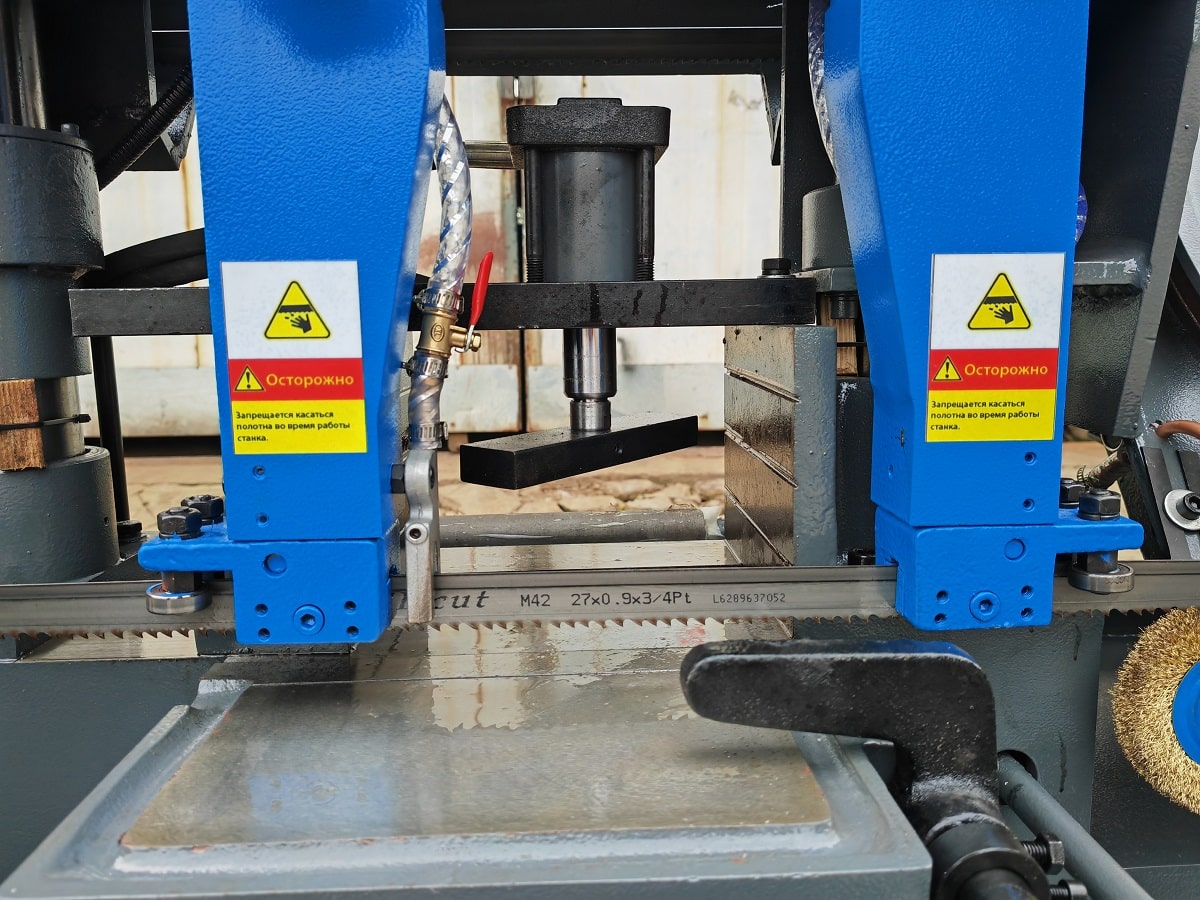 MetalTec BS 300 CH ленточнопильный станок под 90°