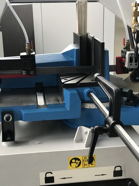 MetalTec BS 250 FH ленточнопильный станок по металлу