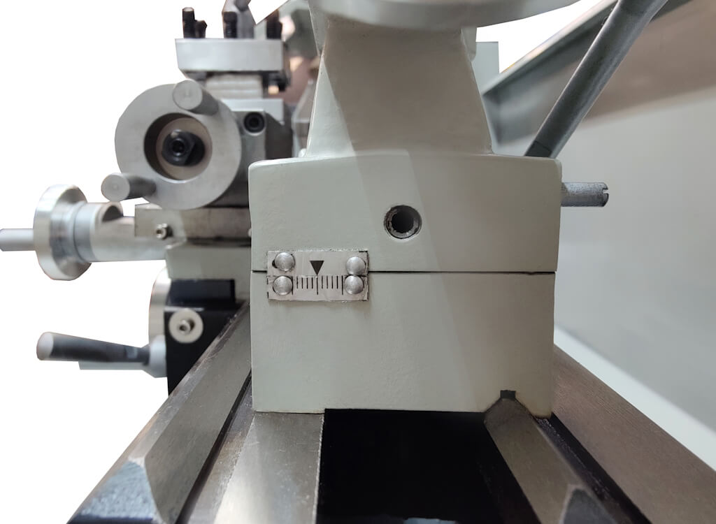 Настольный токарно-винторезный станок Metal Master MML 2140VE с проходным отверстием шпинделя 38мм