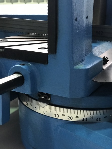 MetalTec BS 250 FH ленточнопильный станок по металлу