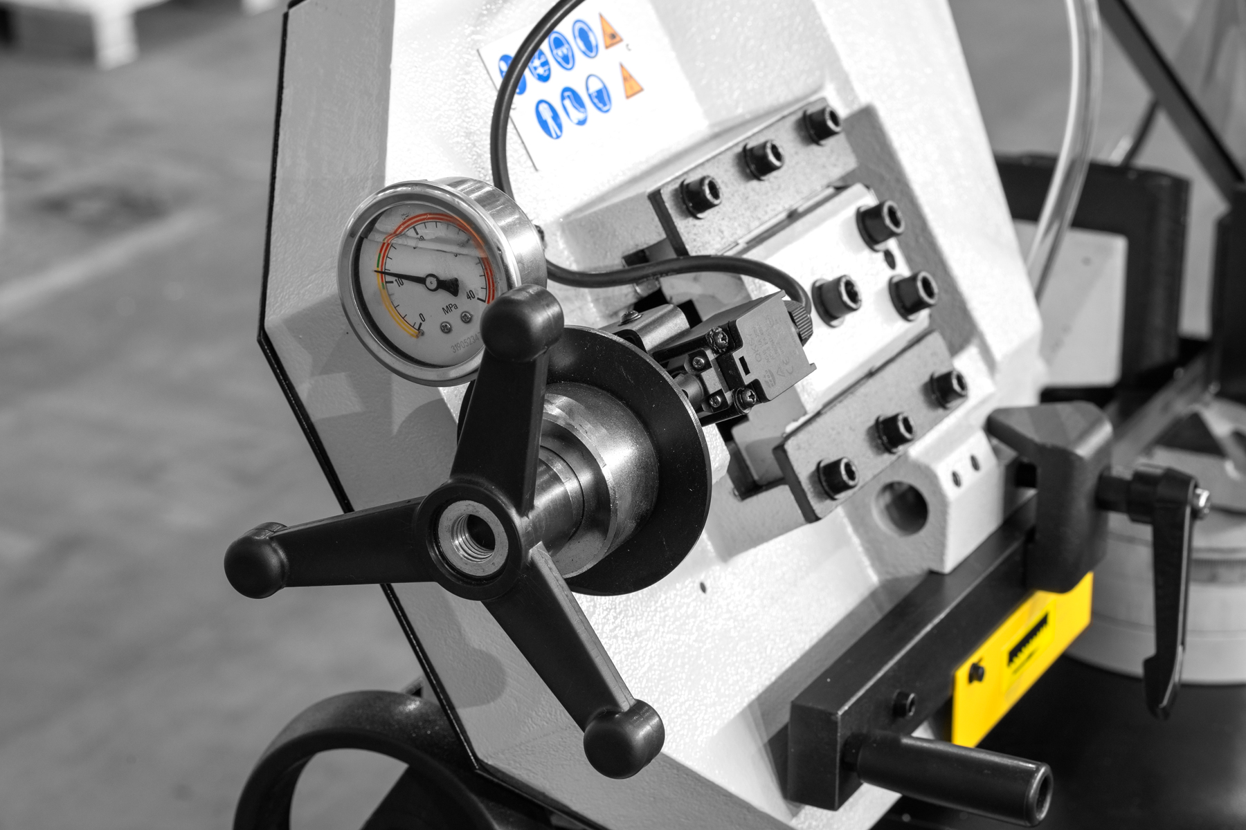 Станок ленточнопильный Stalex BSМ-225G