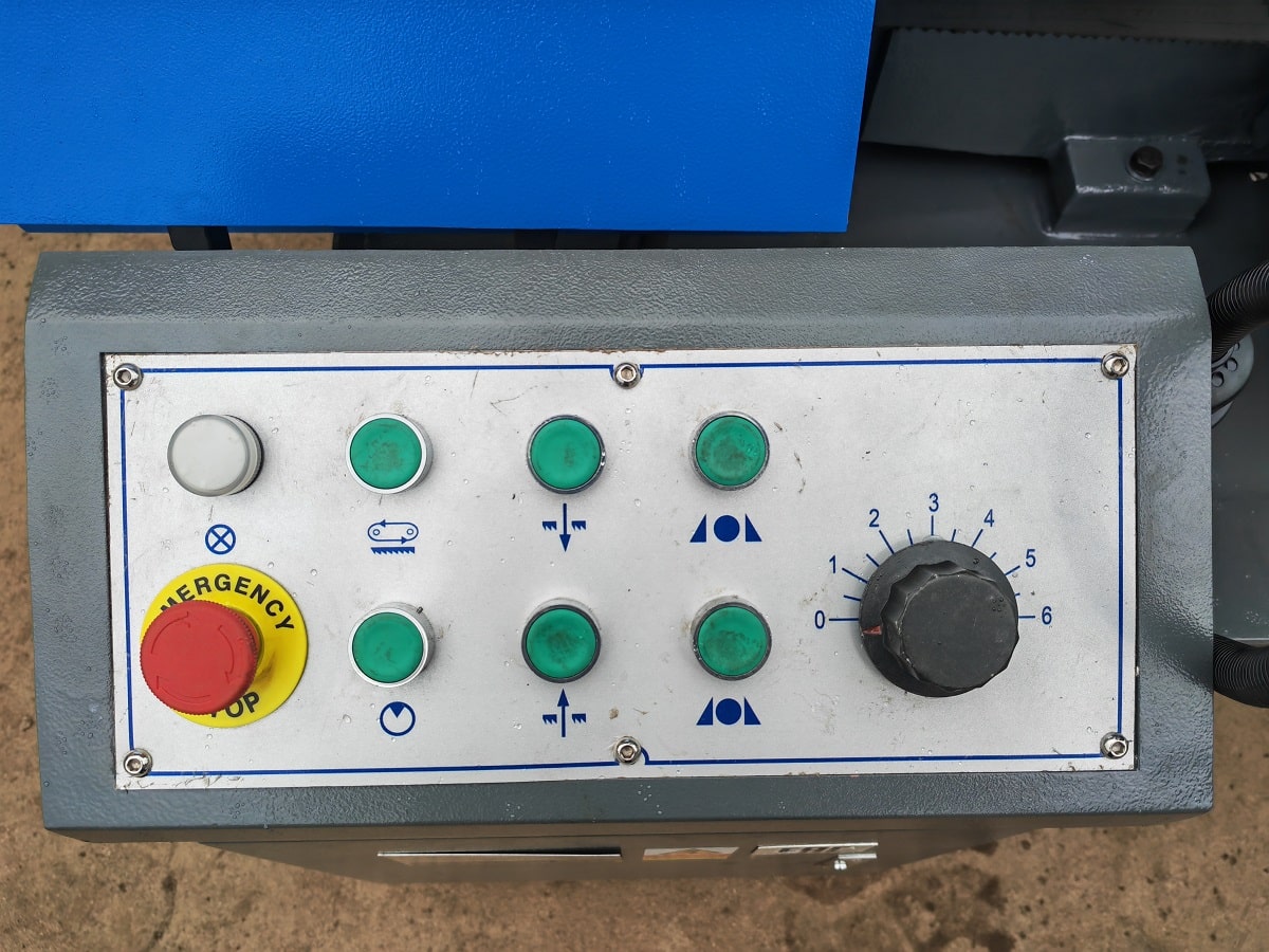 MetalTec BS 400 CH ленточнопильный станок резка под 90°