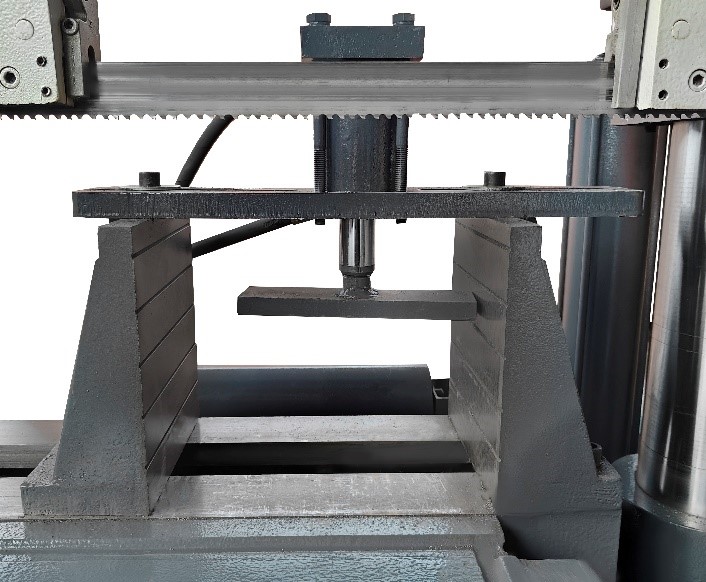 Ленточнопильный двухколонный станок Metal Master MGH-600E