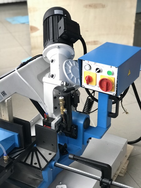 MetalTec BS 250 FH ленточнопильный станок по металлу
