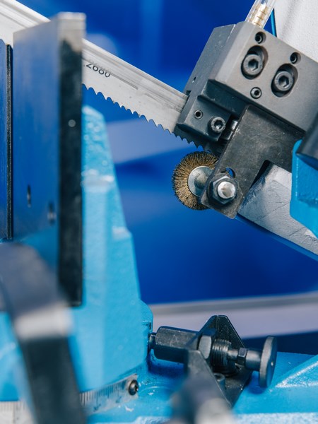 MetalTec BS 250 FHE ручной ленточнопильный станок по металлу