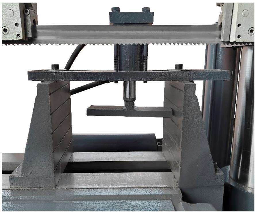 Ленточнопильный двухколонный станок Metal Master MGH-500E