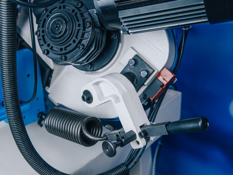MetalTec BS 250 FHE ручной ленточнопильный станок по металлу