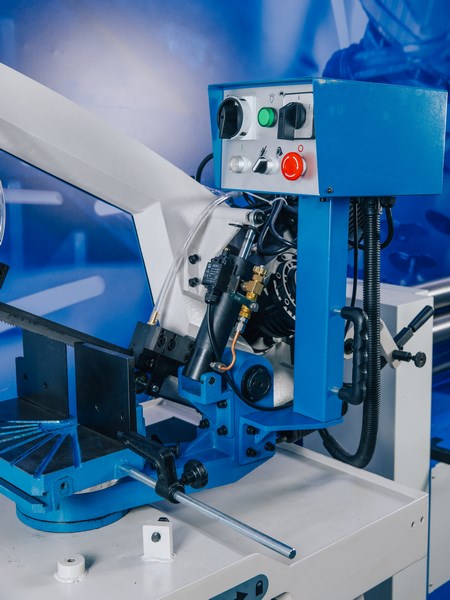 MetalTec BS 250 FHE ручной ленточнопильный станок по металлу