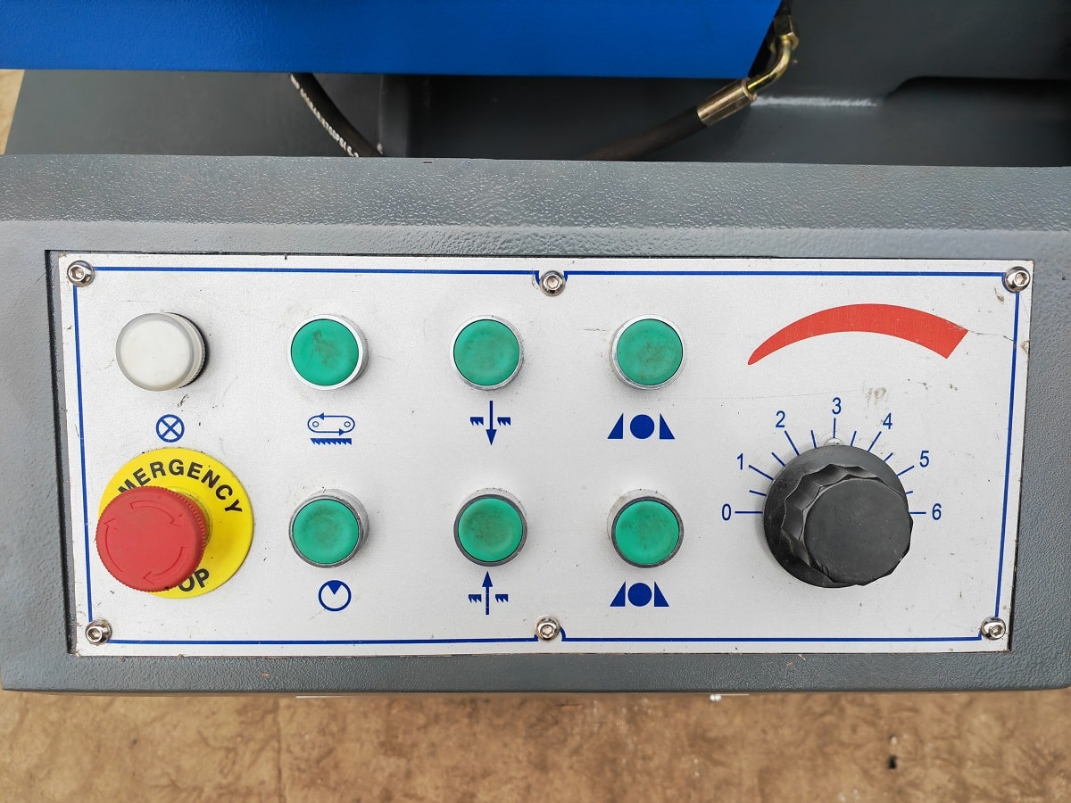 MetalTec BS 300 CH ленточнопильный станок под 90°