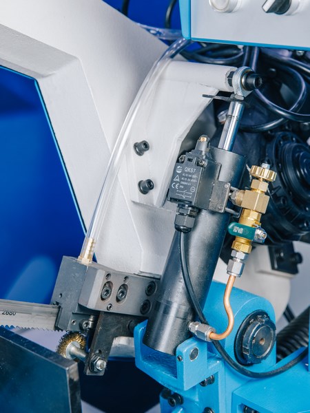 MetalTec BS 250 FHE ручной ленточнопильный станок по металлу